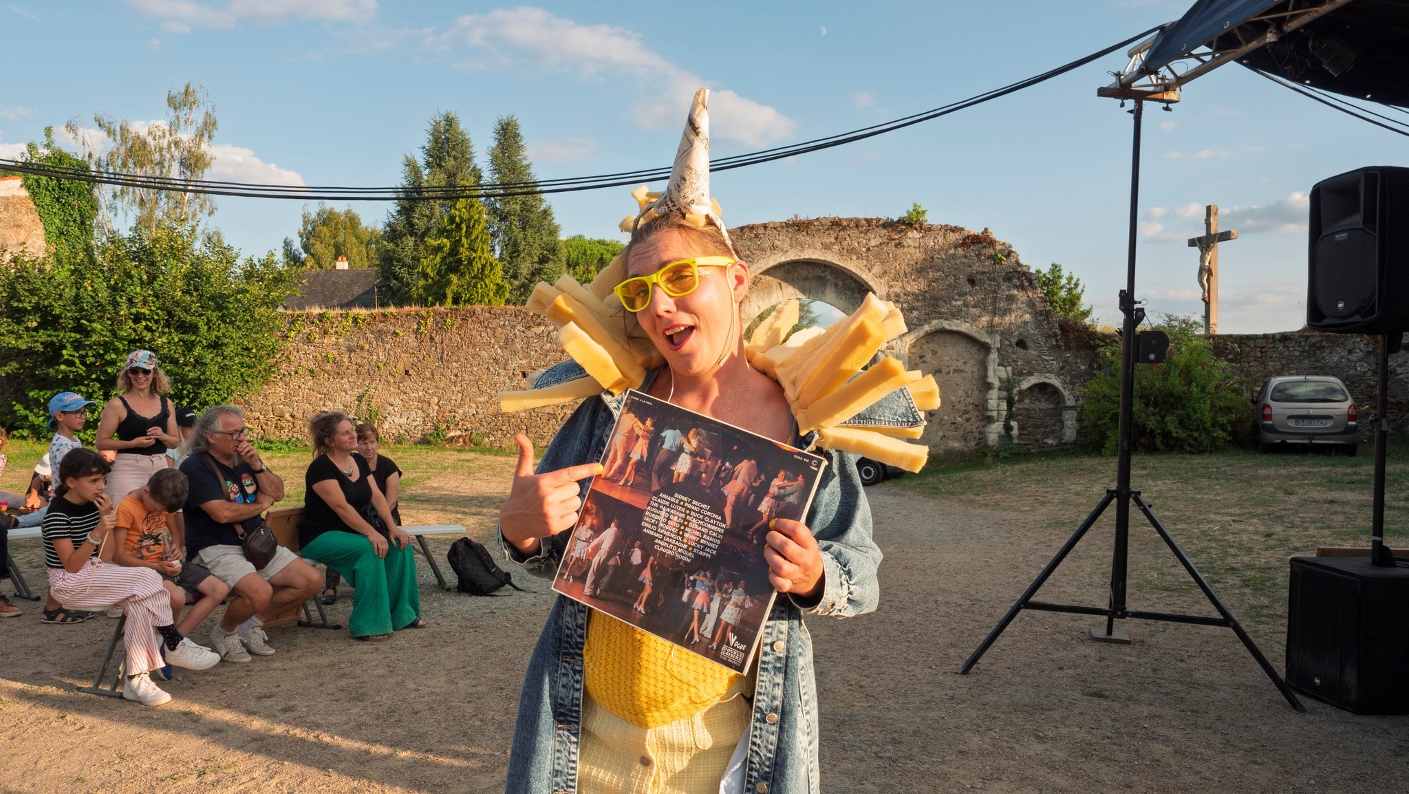 La Friture montrant un vinyle